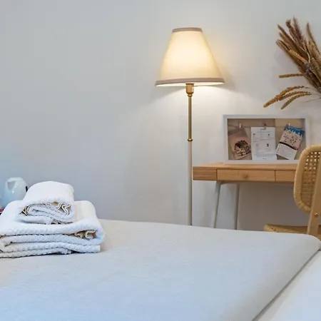 La Bella With Free Private Parking 펜션 *