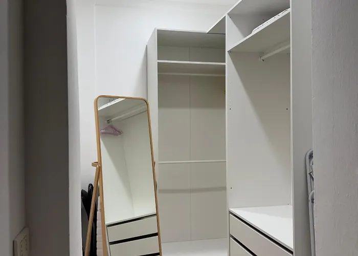 La Bella With Free Private Parking Semesterbostad