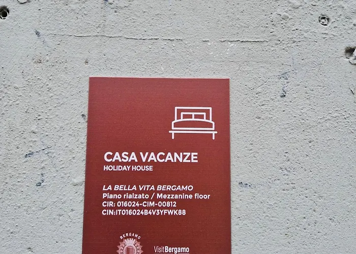 La Bella With Free Private Parking 別荘